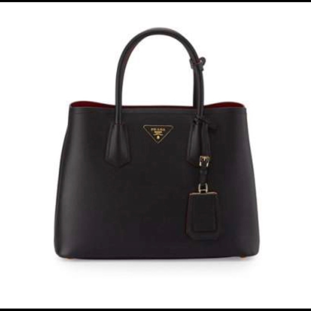 Prada purse - Picture 2 of 7